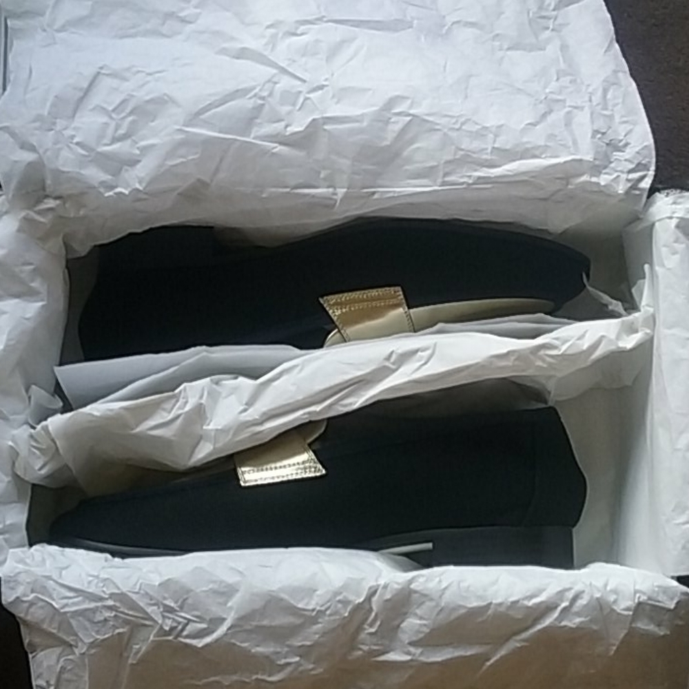 CHANEL Loafers - Picture 10 of 12